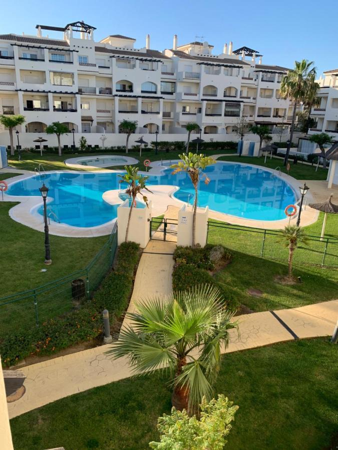 Residencial Duquesa Fase 1 Apartment Манилва Екстериор снимка