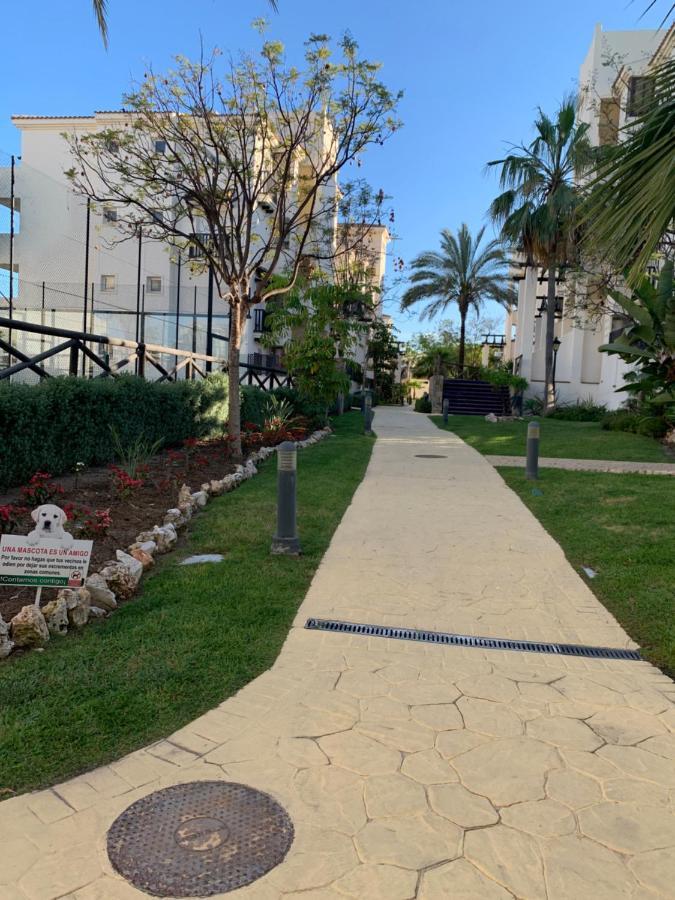 Residencial Duquesa Fase 1 Apartment Манилва Екстериор снимка
