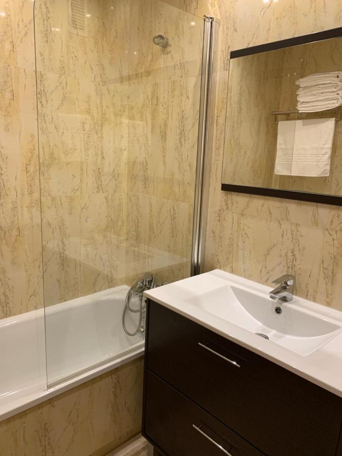 Residencial Duquesa Fase 1 Apartment Манилва Екстериор снимка